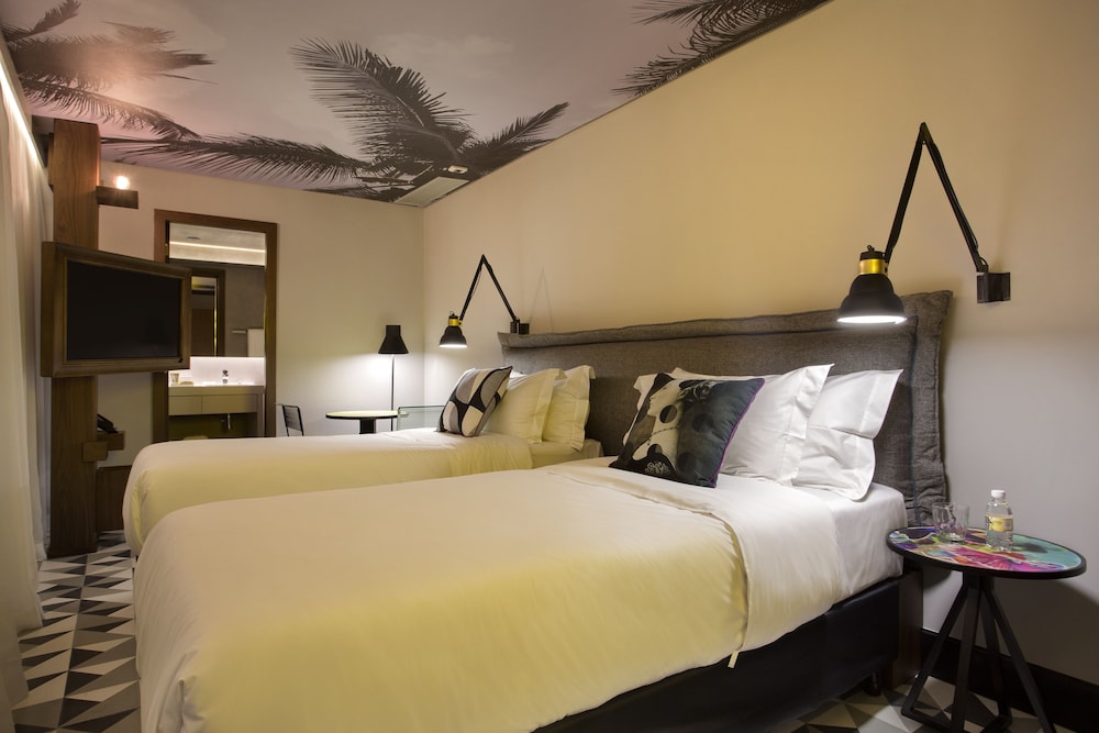 Yoo2 Rio de Janeiro, Tapestry Collection by Hilton