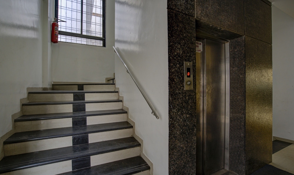Treebo Grand Lotus - 3 km from Textile Market