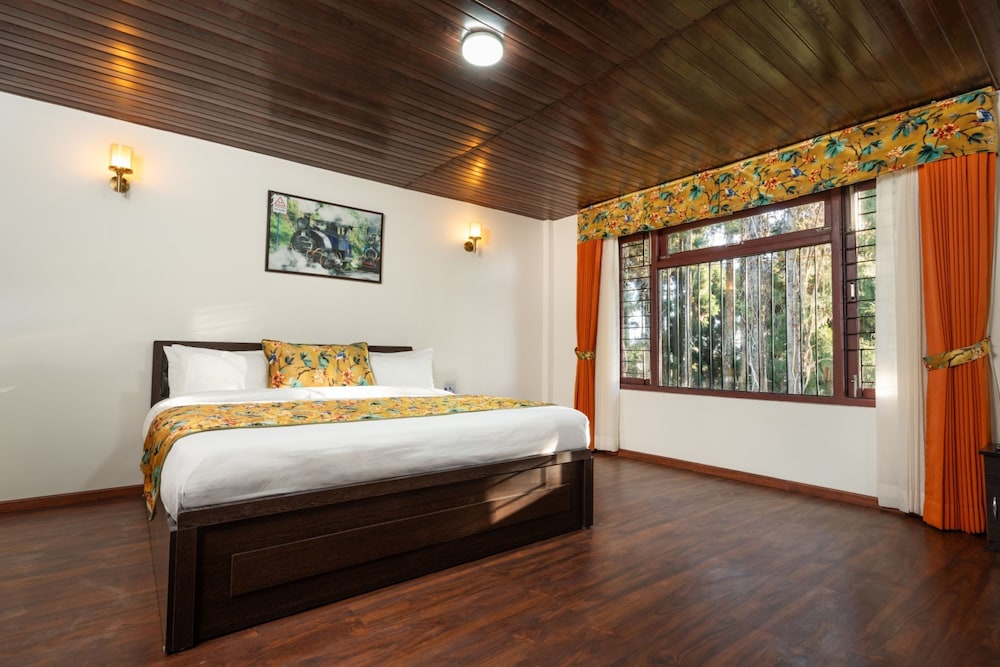 Summit Sherpa Mountain Hotel & Spa