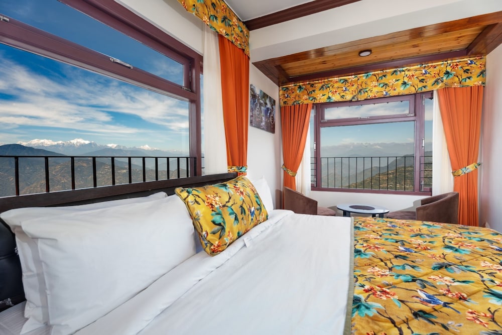 Summit Sherpa Mountain Hotel & Spa