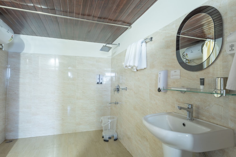 Summit Sherpa Mountain Hotel & Spa