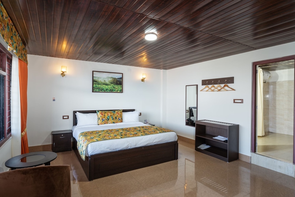 Summit Sherpa Mountain Hotel & Spa