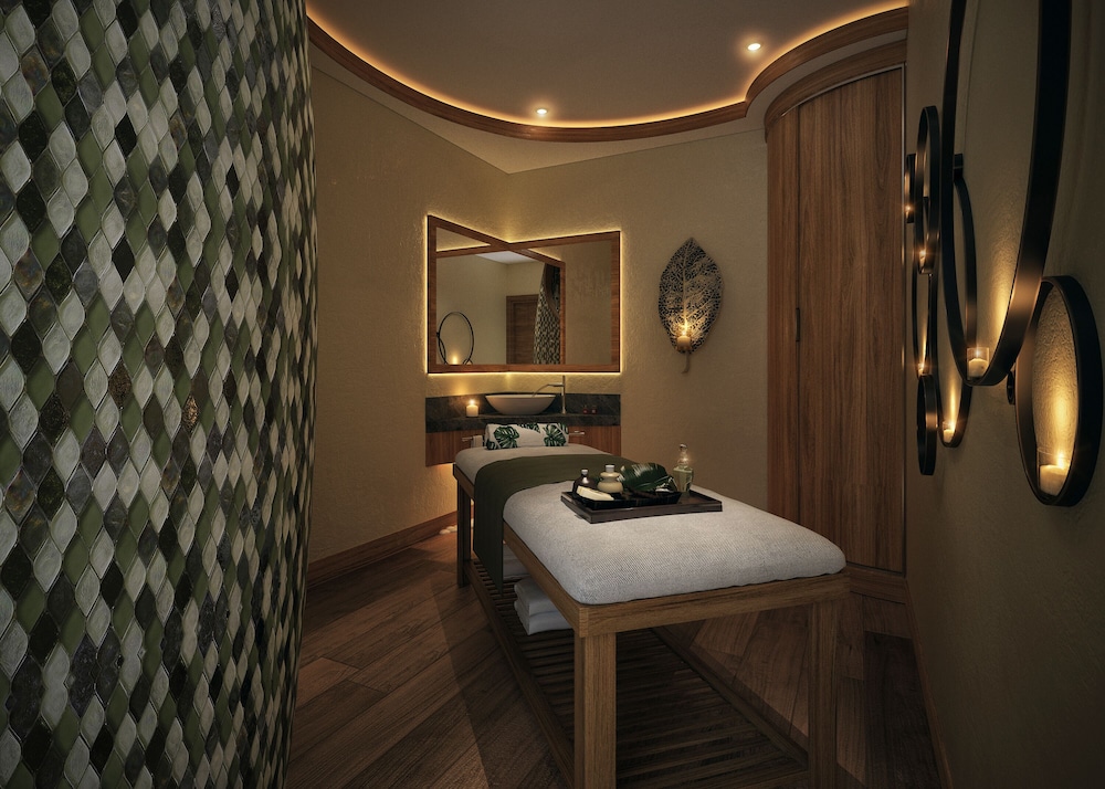 The First Collection Dubai Business Bay