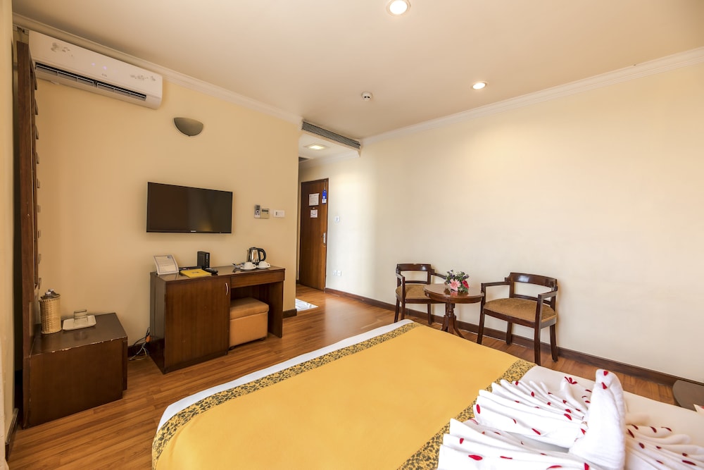 Airport Hotel