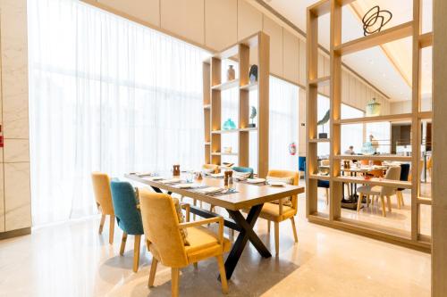 Holiday Inn Lucknow Airport