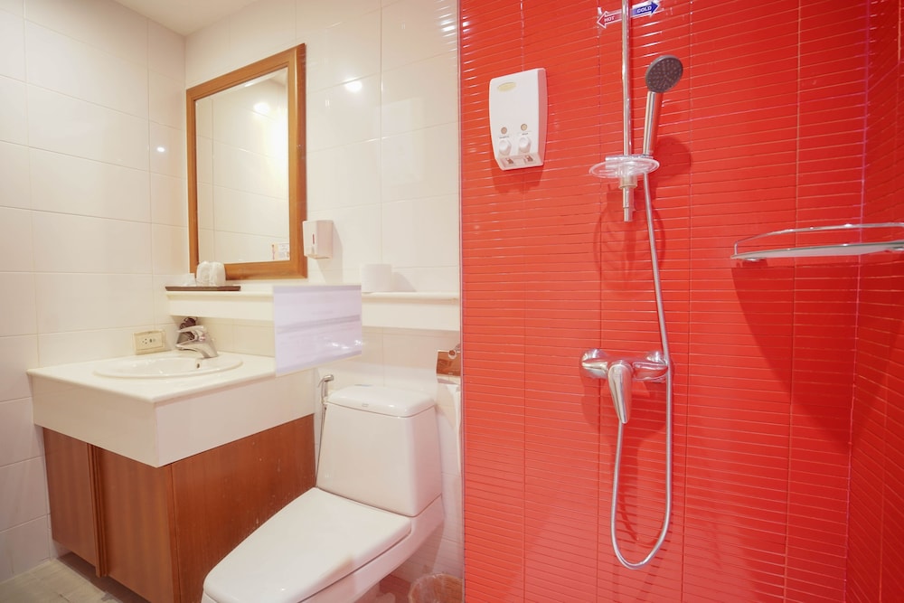Baan Sukhumvit Soi 18