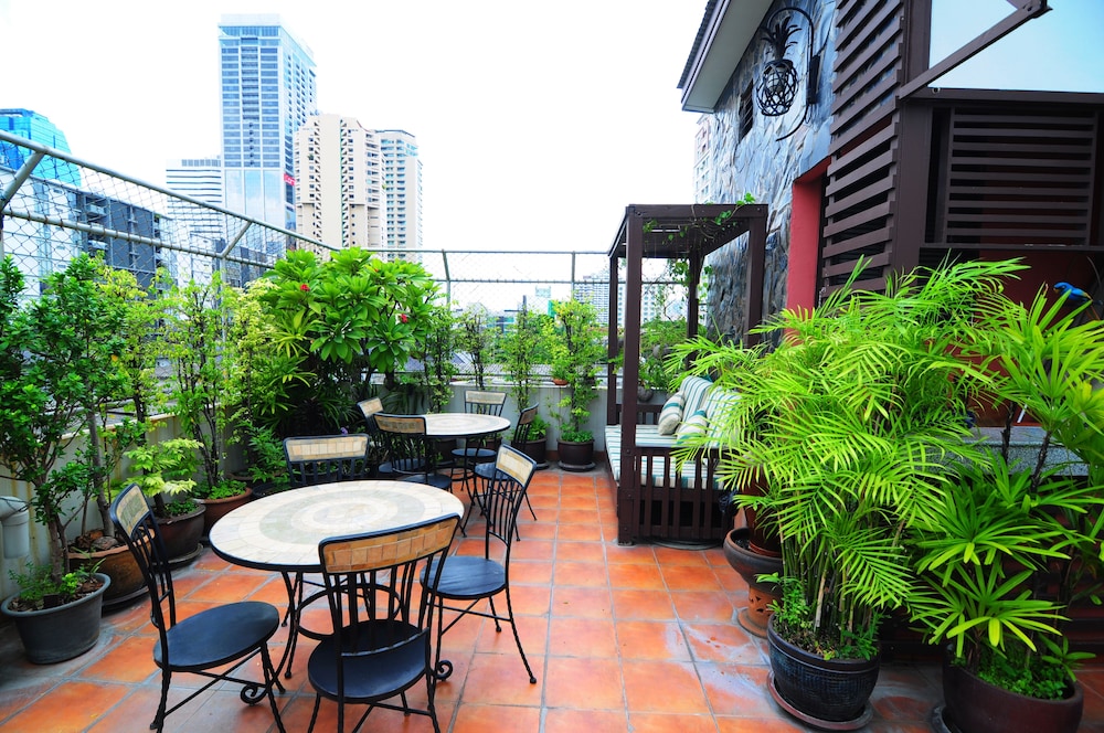 Baan Sukhumvit Soi 18