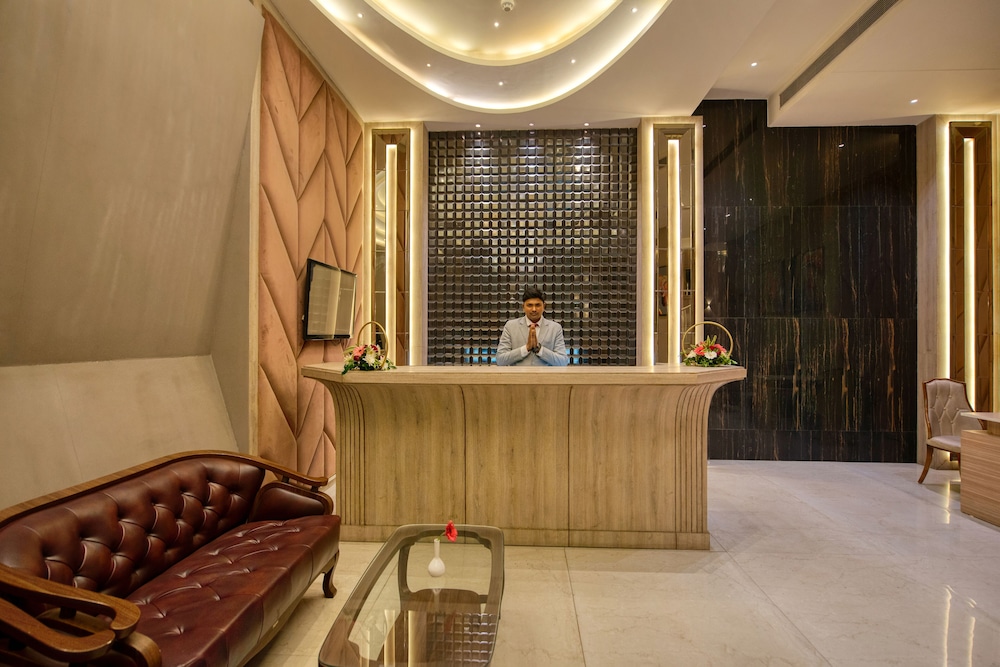 OM Clarks Inn Raebareli