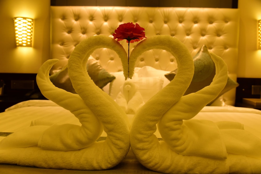 OM Clarks Inn Raebareli
