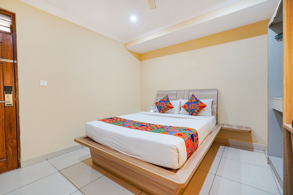 Hotel BNS comforts by Agira Hotels