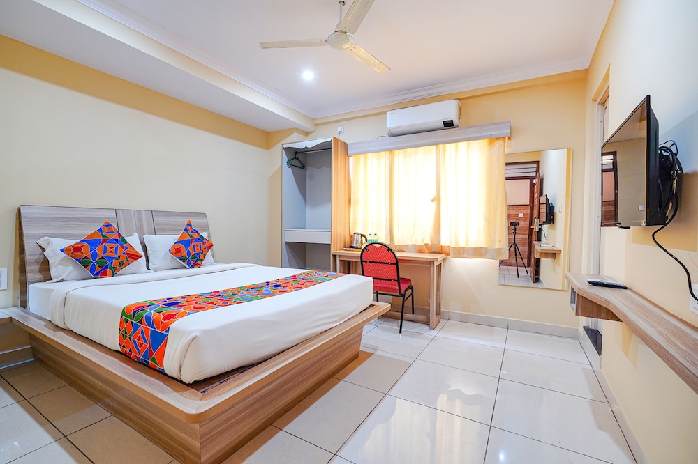 Hotel BNS comforts by Agira Hotels