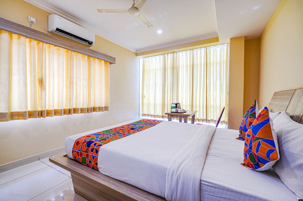 Hotel BNS comforts by Agira Hotels
