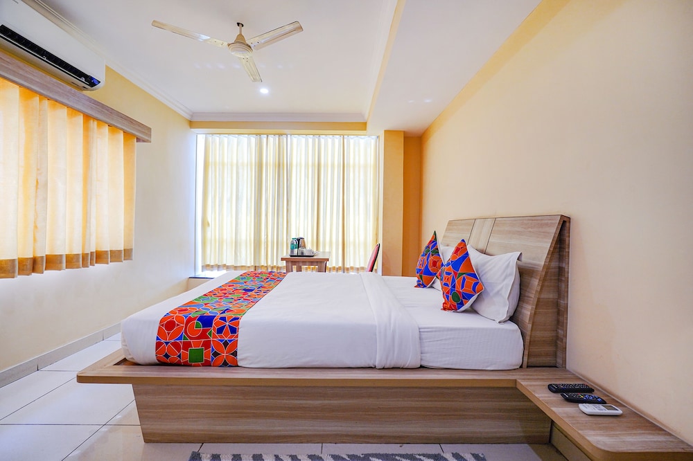 Hotel BNS comforts by Agira Hotels