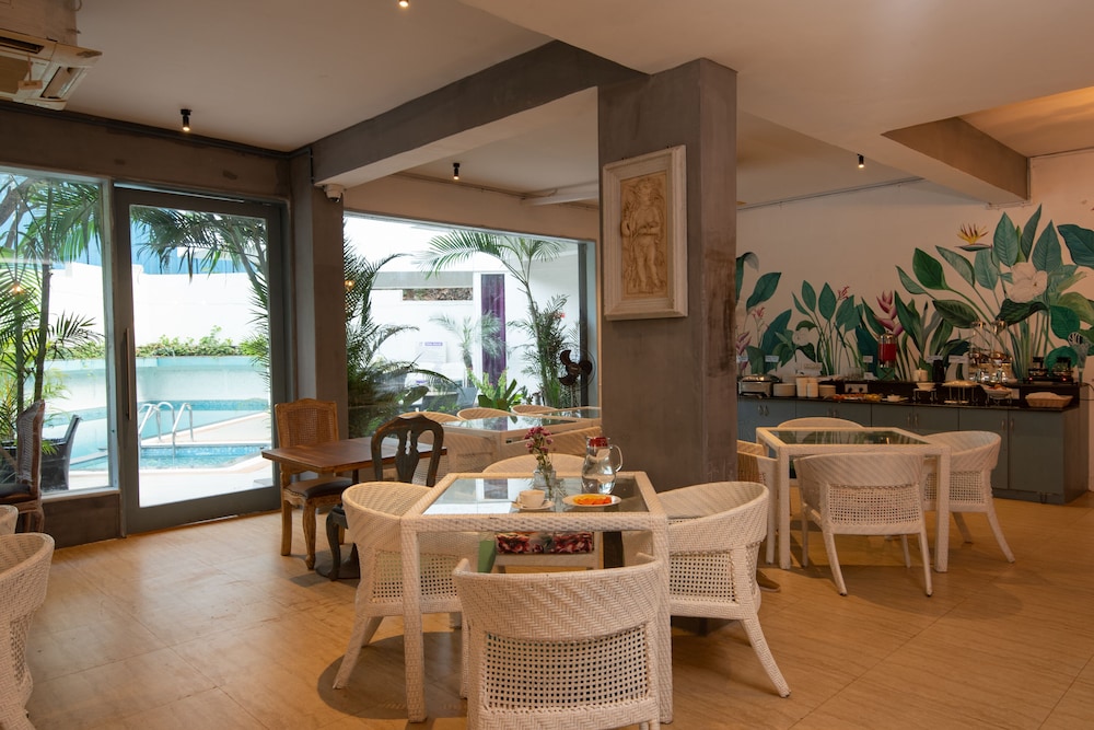 Living Room Boutique Hotel by Seasons