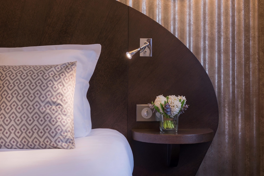Hôtel de Neuve Le Marais by Happyculture