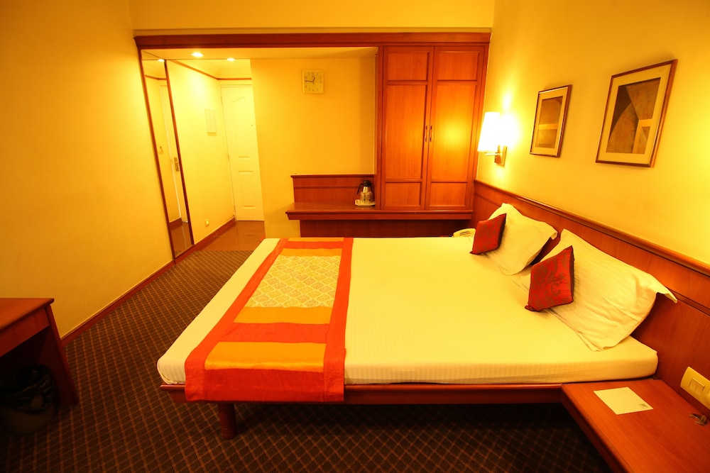 Hotel Skylon by Bizzgrow Hotels