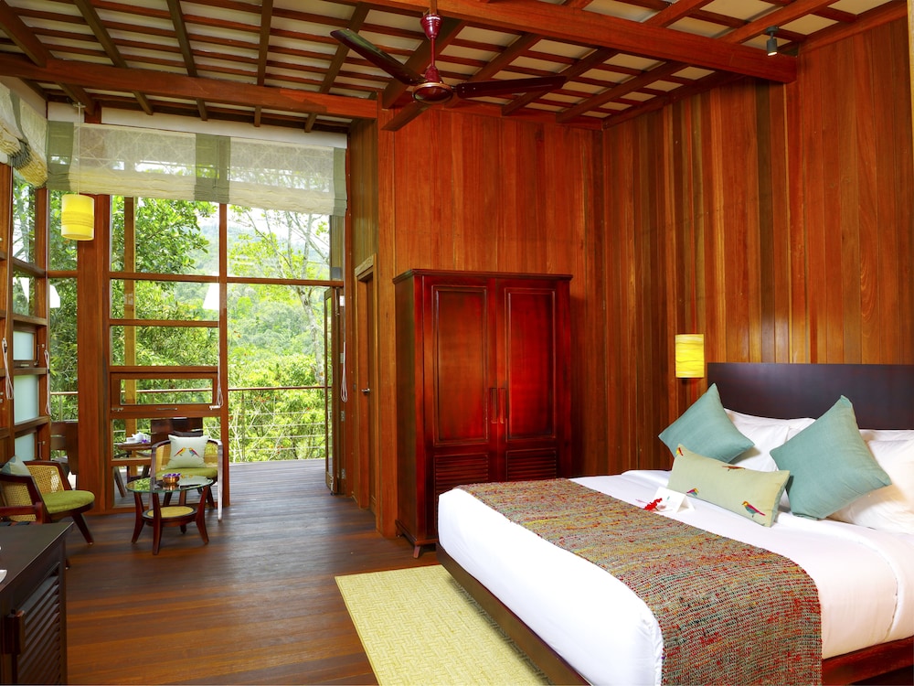 Niraamaya Retreats Cardamom Club Thekkady