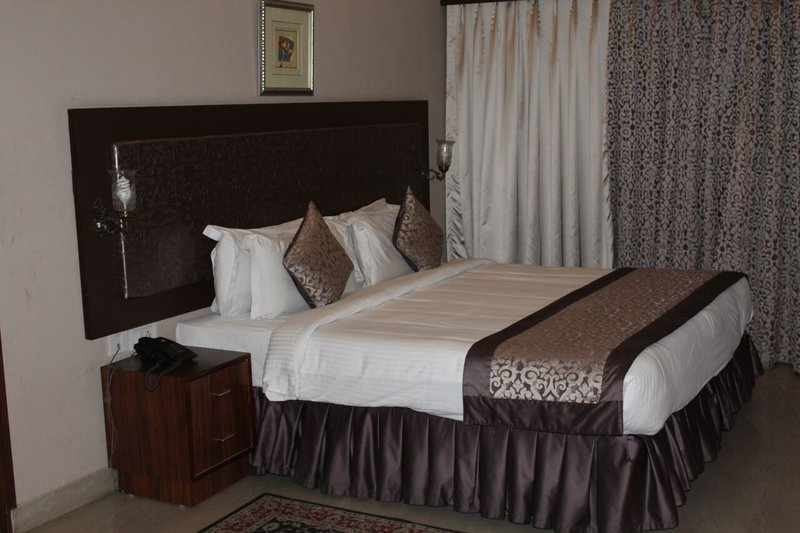 GIS SELECT BANJARA HILLS 