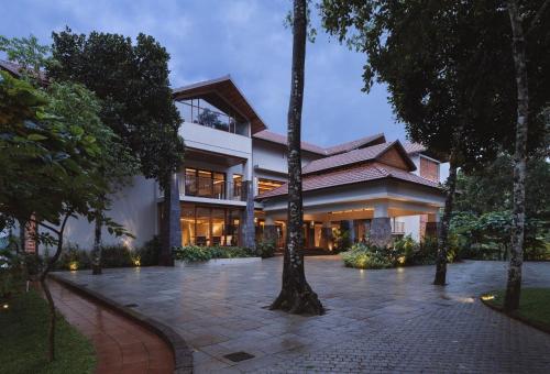 Sterling Lontano Waterfront Wayanad