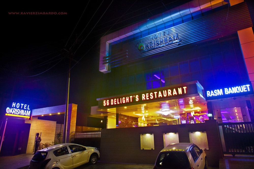 Hotel Krishnam Vrindavan - Near Bankey Temple