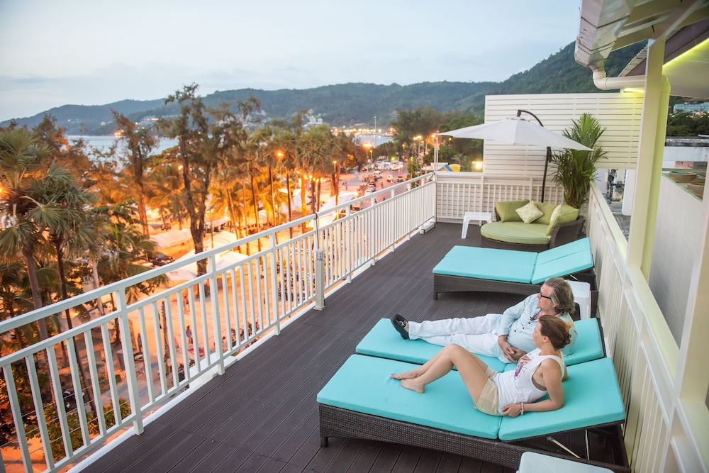Modern Living Hotel