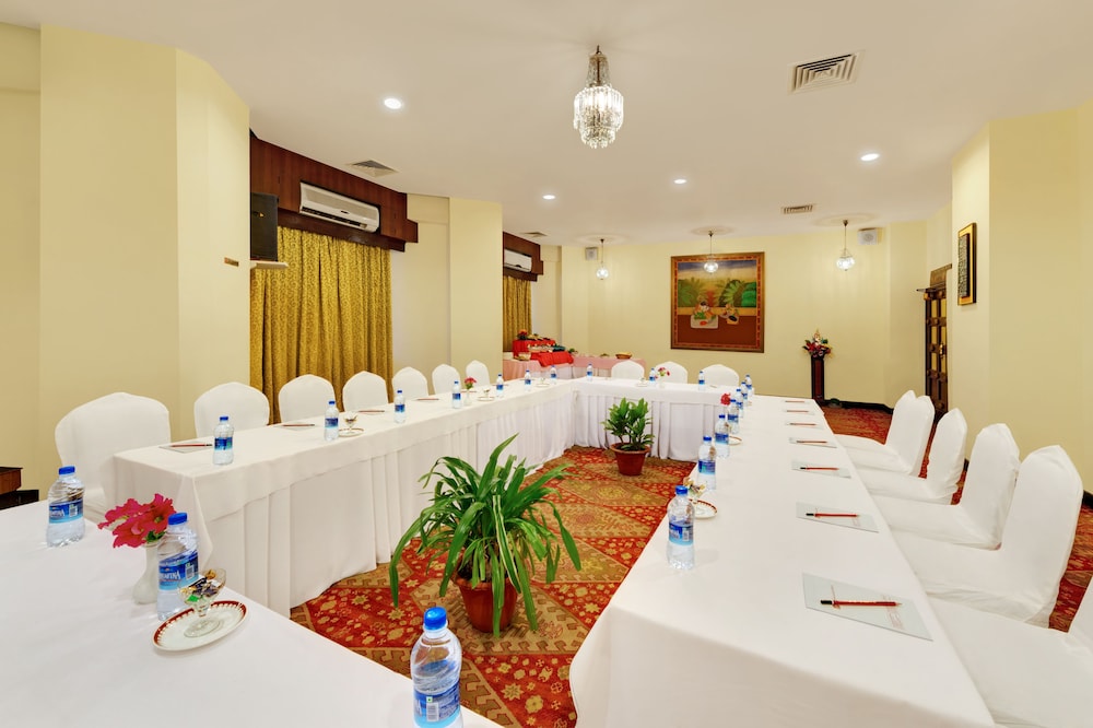 Ambassador Ajanta Hotel