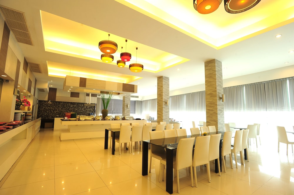 Bangkok Natural Spa Resort and Suite