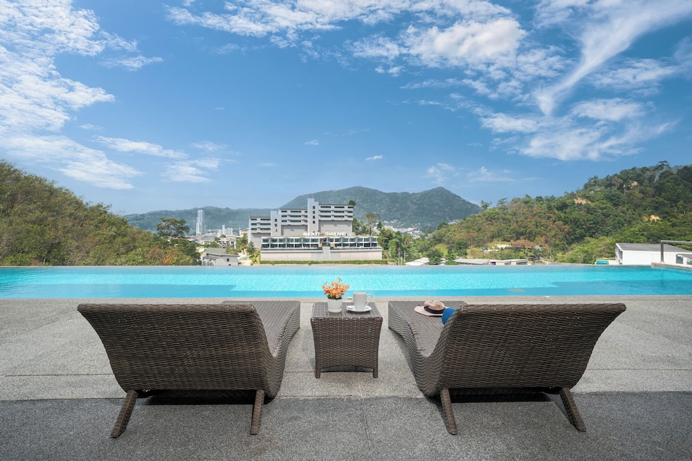 Patong Bay Hill Resort