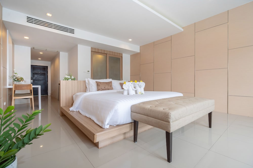 Patong Bay Hill Resort