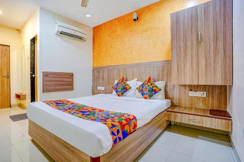 FabHotel Prakash Inn