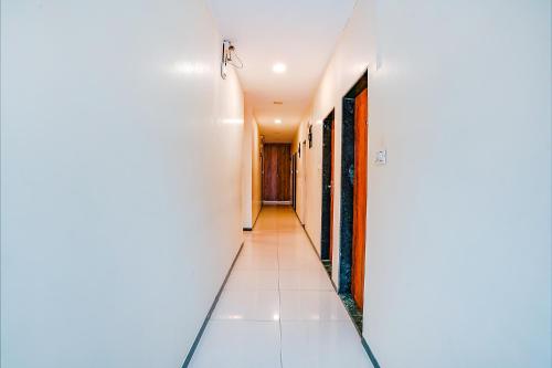 FabHotel Prakash Inn