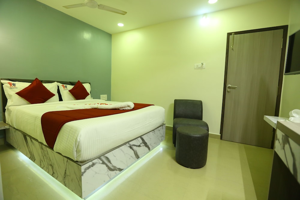Hotel KEK Grand Park