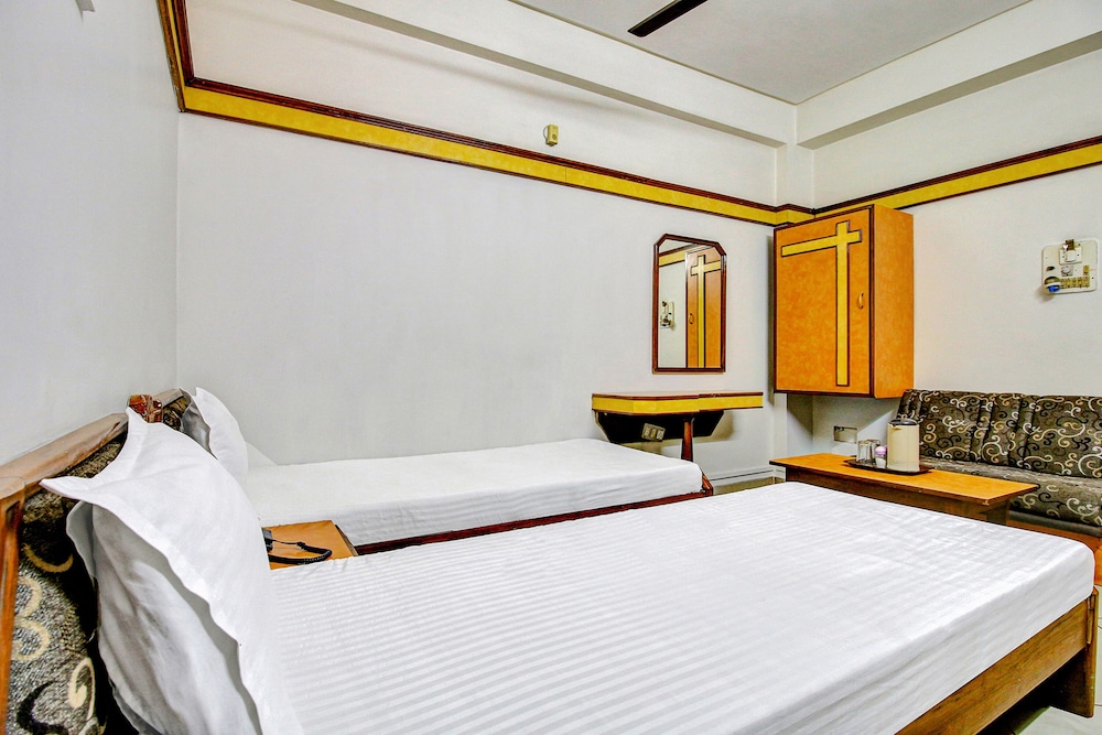  FabHotel Prime Manjeet