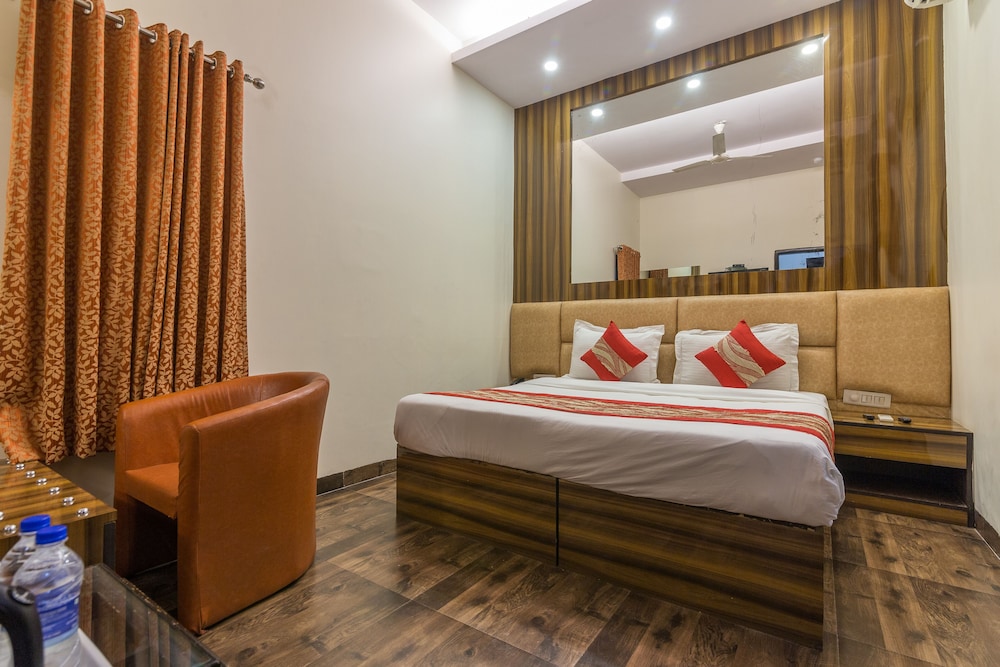 Hotel Rupam - Air Purified Comfort 