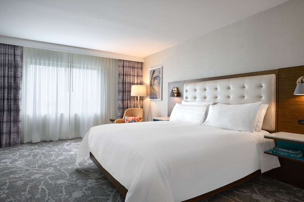 Renaissance Meadowlands Hotel