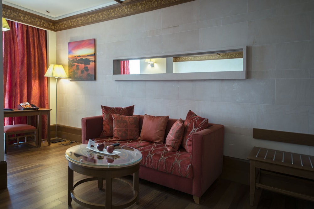 Holiday Inn Kuwait Al Thuraya City by IHG