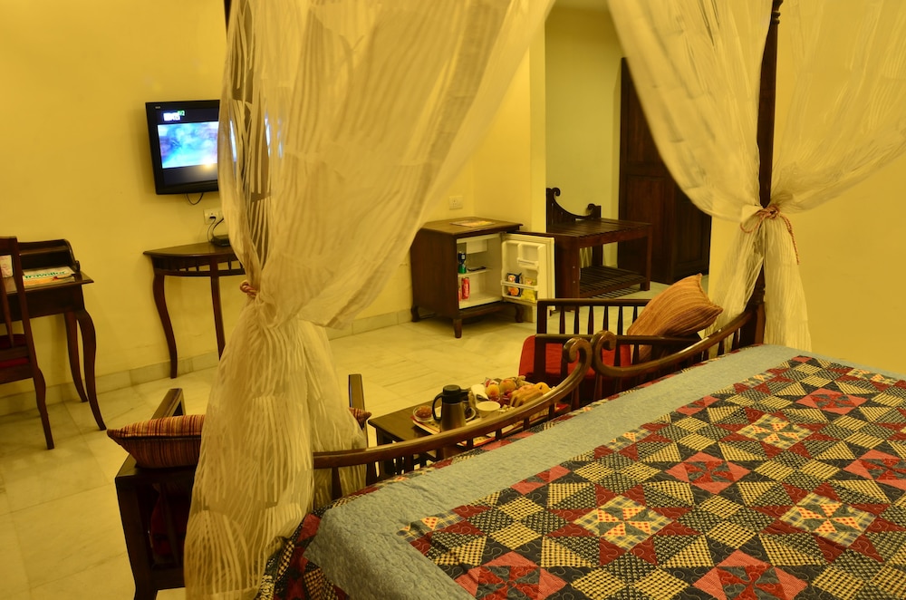 Hotel H R Palace