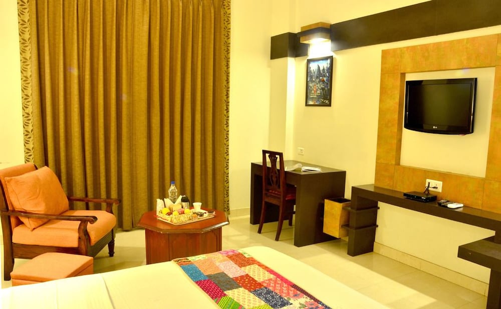 Hotel H R Palace