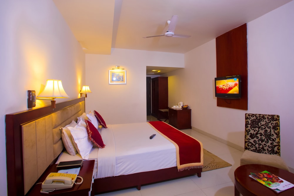 RR INN Tirunelveli