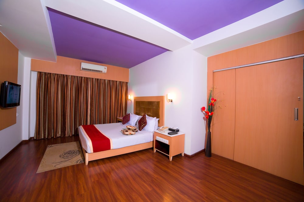 RR INN Tirunelveli