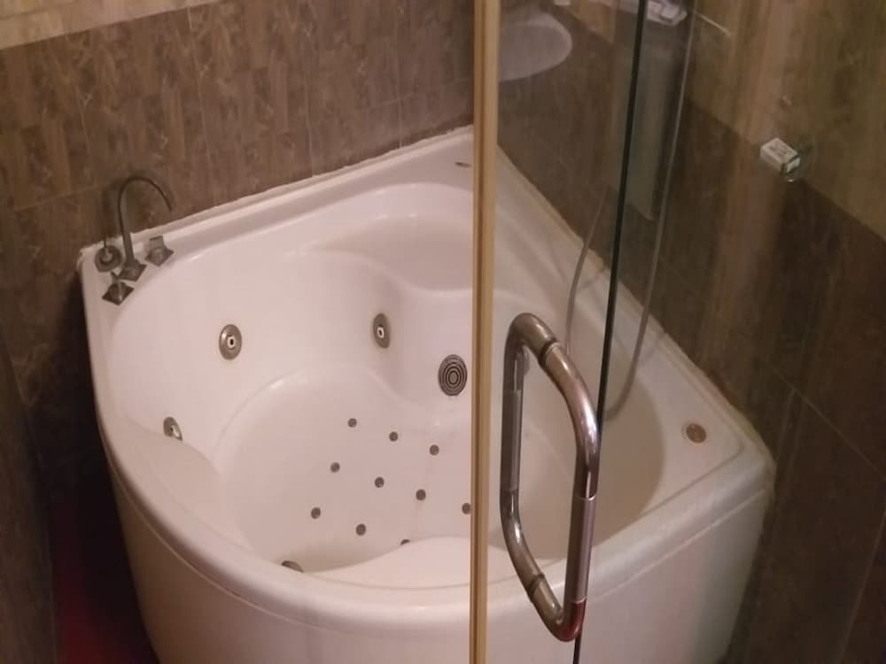 RR INN Tirunelveli
