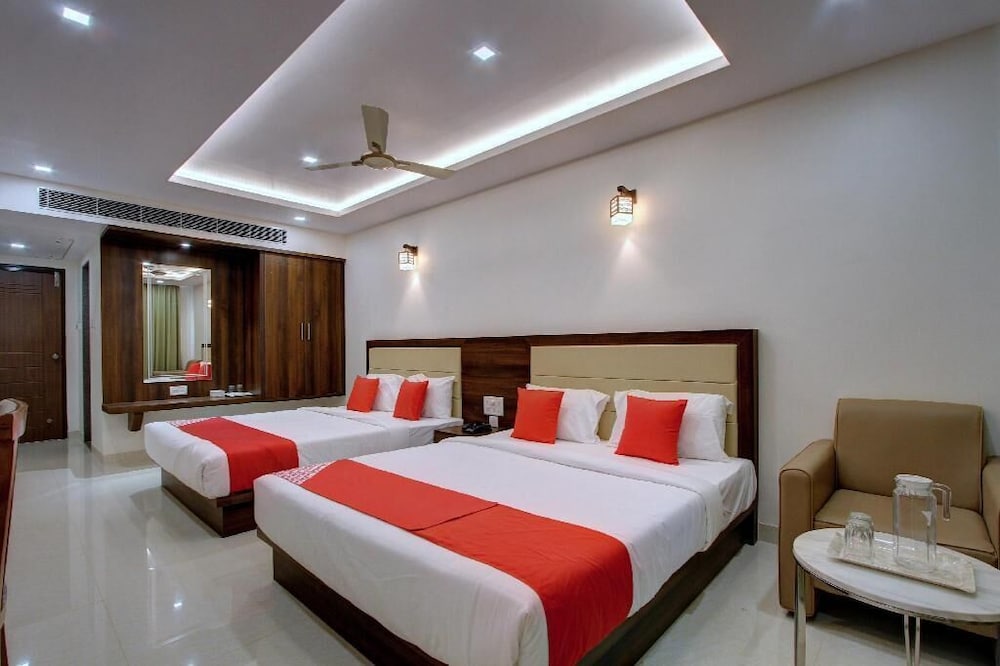 Hotel Ambika International