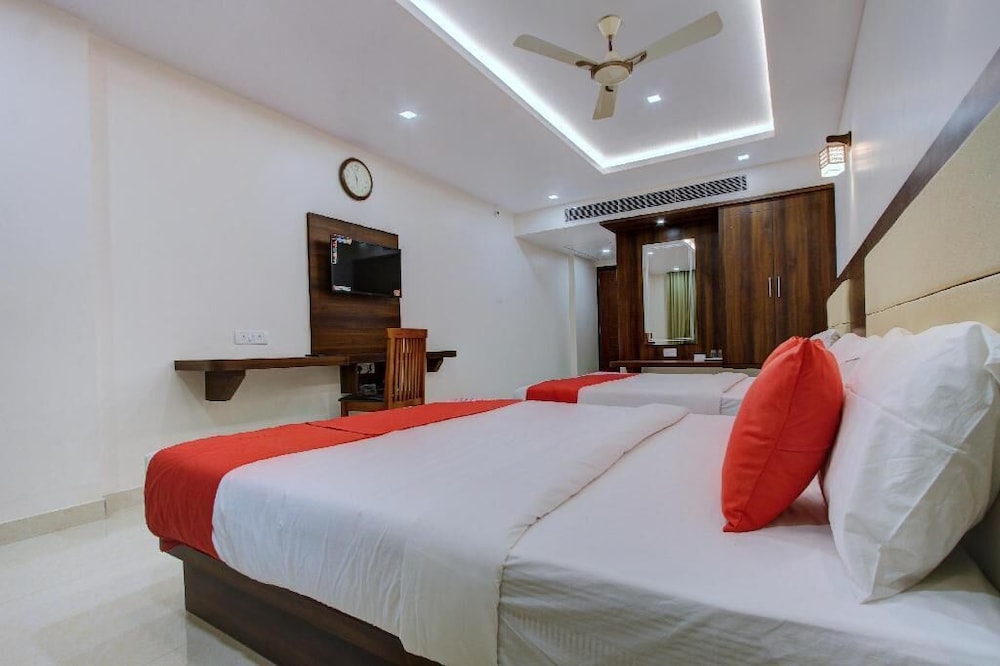 Hotel Ambika International