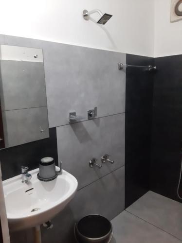 Shalimar Residency