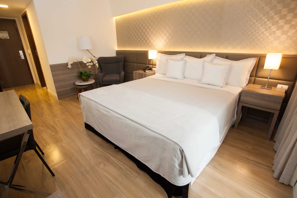 Royal Regency Palace Hotel