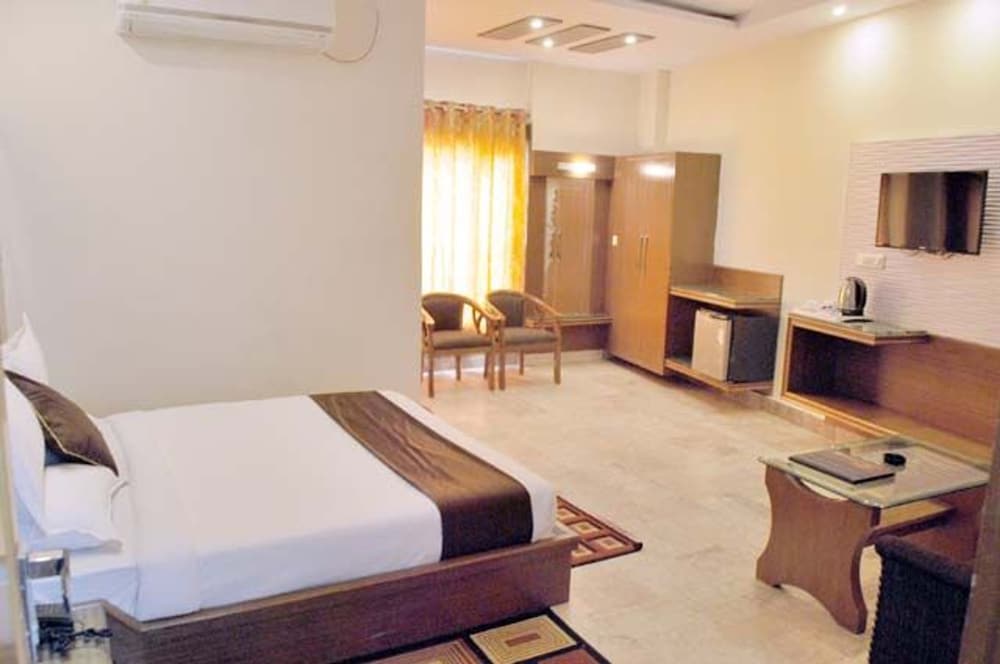 Hotel Basera Brij Bhoomi Vrindavan