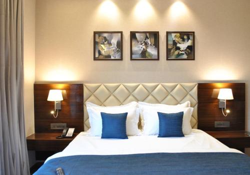 Ramada by Wyndham Gandhidham Shinay