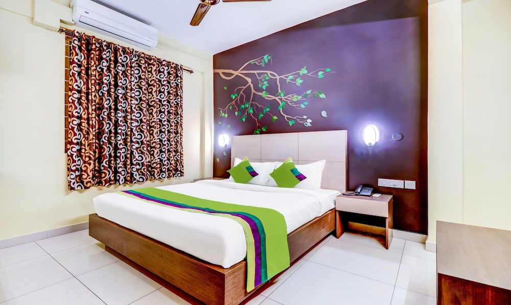 Treebo Petals Suites Marine Drive