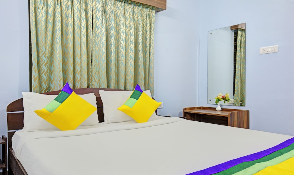 Itsy Hotels Sidhartha Residency