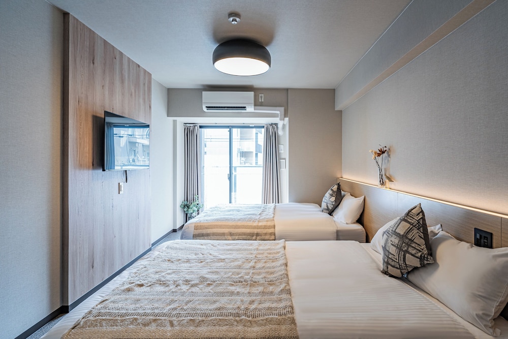 Apartment Hotel 11 Namba Minami III